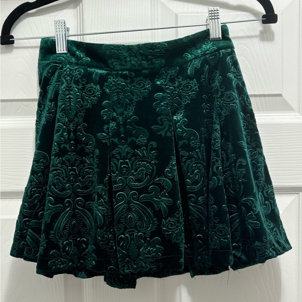NWT Dolls Kill / Sugar Thrillz Green December Dilemma Mini Skirt